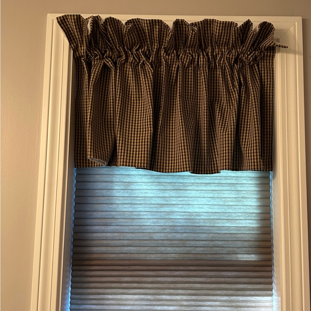 Style Master Rustic Brown Checkered Curtain Valance